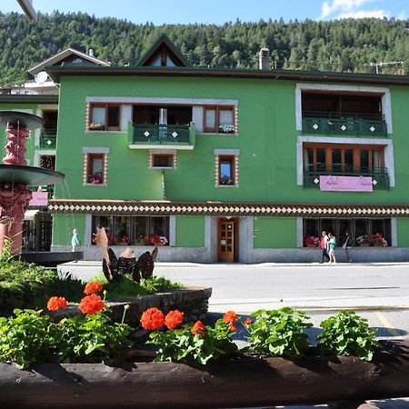 Hotel Torena Aprica Exteriör bild